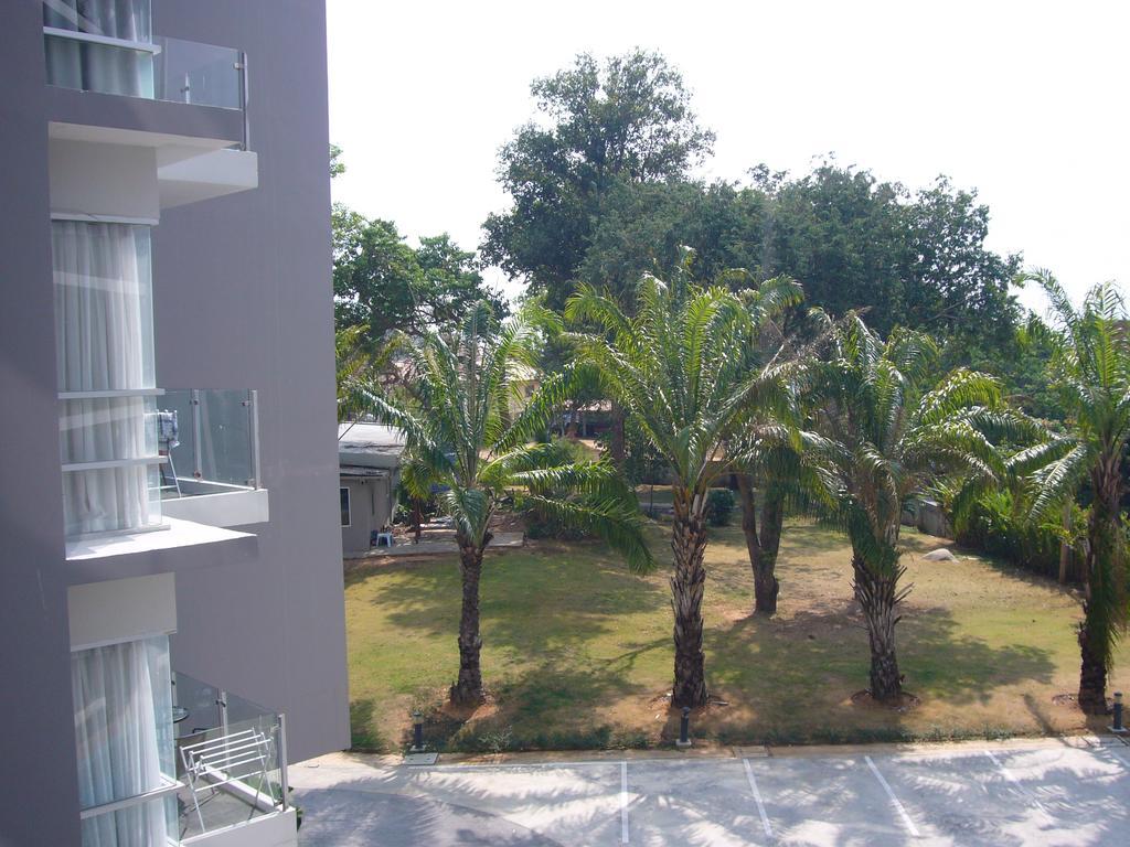 Chic Condominium Unit A303, A306, A307, A308, A406 Карон Экстерьер фото
